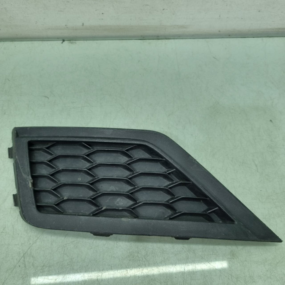 Moldura Farol Milha Esq VW Gol 2018/2023 Usado