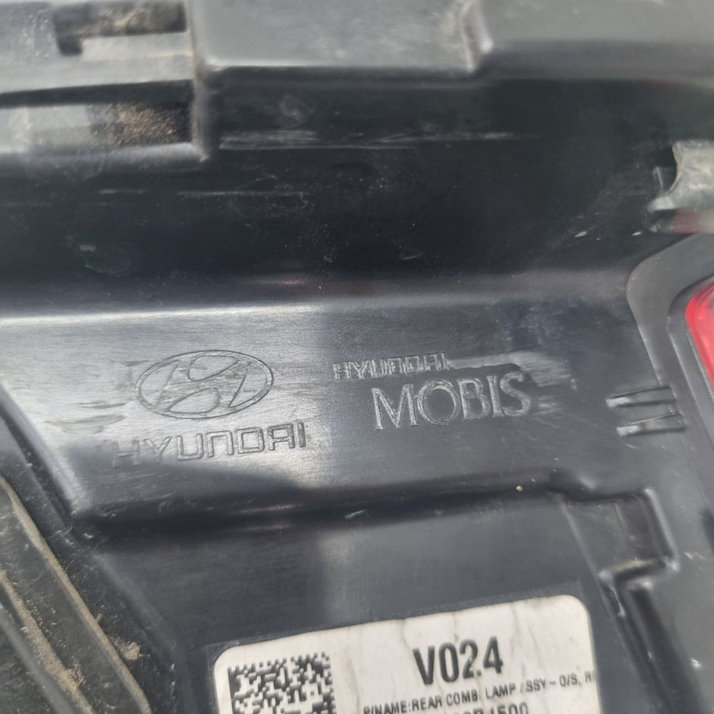 Lanterna Traseira Direita Hyundai HB20 Hatch 23/25