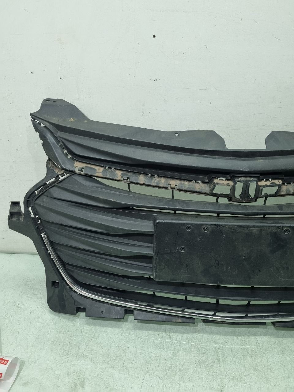 Grade Dianteira Central Chevrolet Onix 2022/2025 Usado
