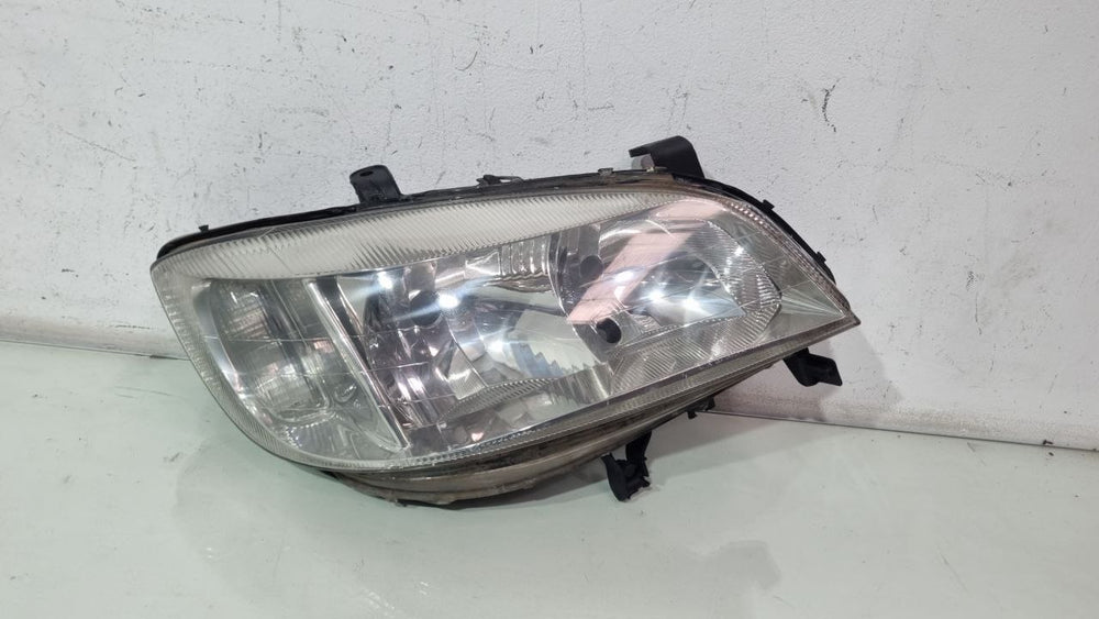 Farol Diant Dir GM Zafira 2001/2012 Usado