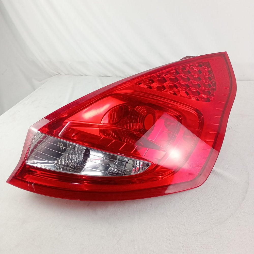 Lanterna Tras Dir Ford New Fiesta Hatch 2011/2013 Nova