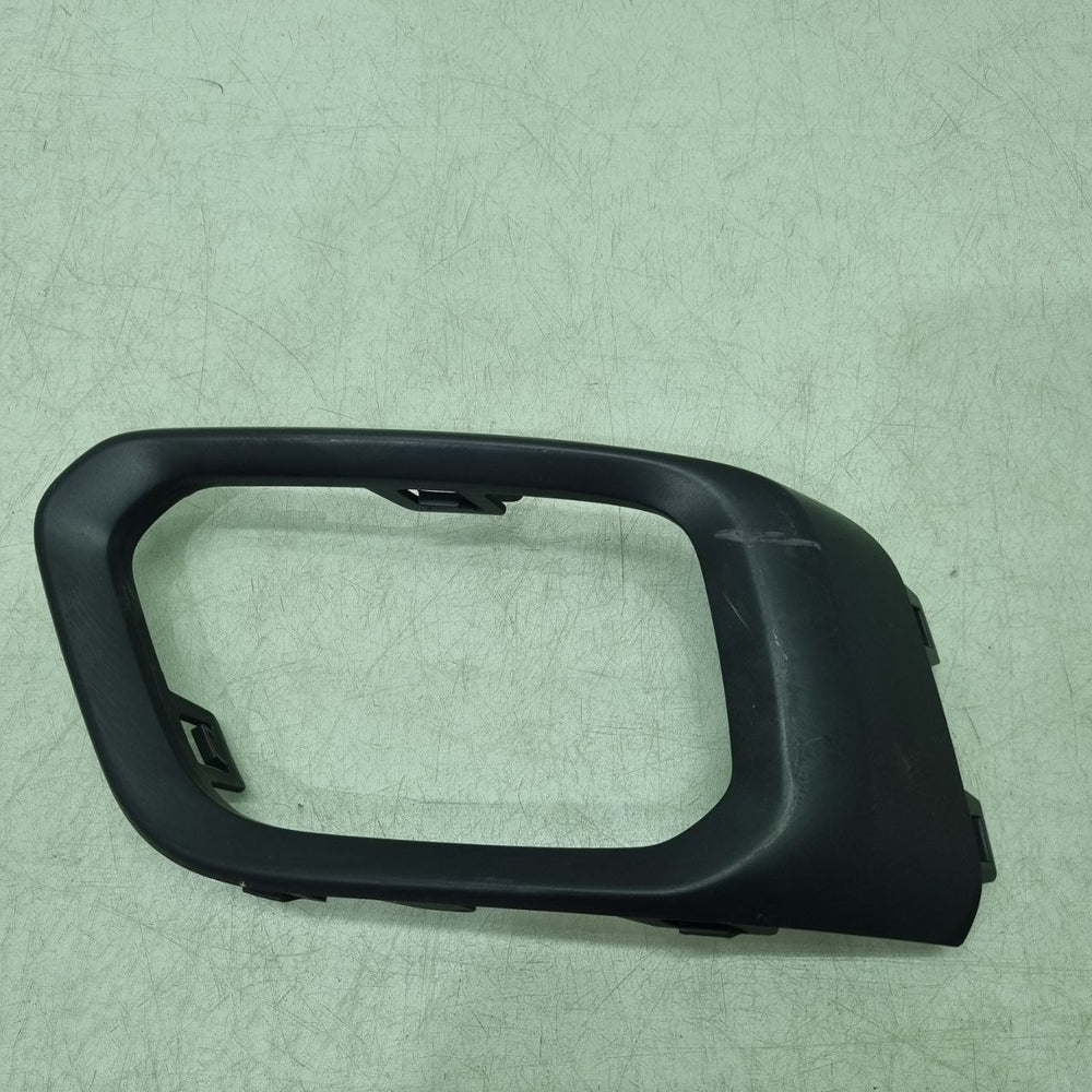Moldura Farol Milha Esq Jeep Renegade 2023/2026 Usado