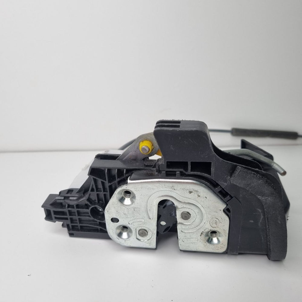 Fechadura Porta Traseira Esquerda Hyundai HB20 2013/2019 Usada