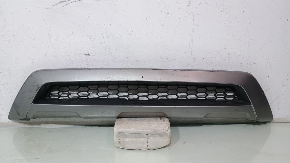 Moldura Grade Parachoque Hyundai HB20X 2016/2019 Usada
