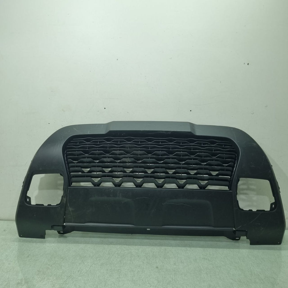 Moldura Grade Diant Renault Duster 2020/2024 Usada