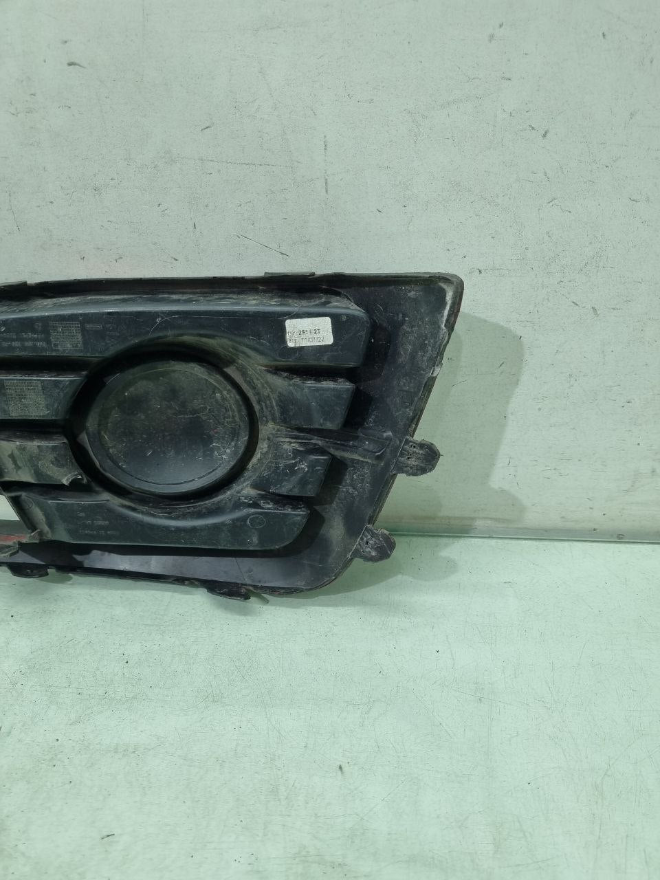 Moldura Farol Milha Dianteiro Esquerdo VW Gol G7 2016/2018 Usado