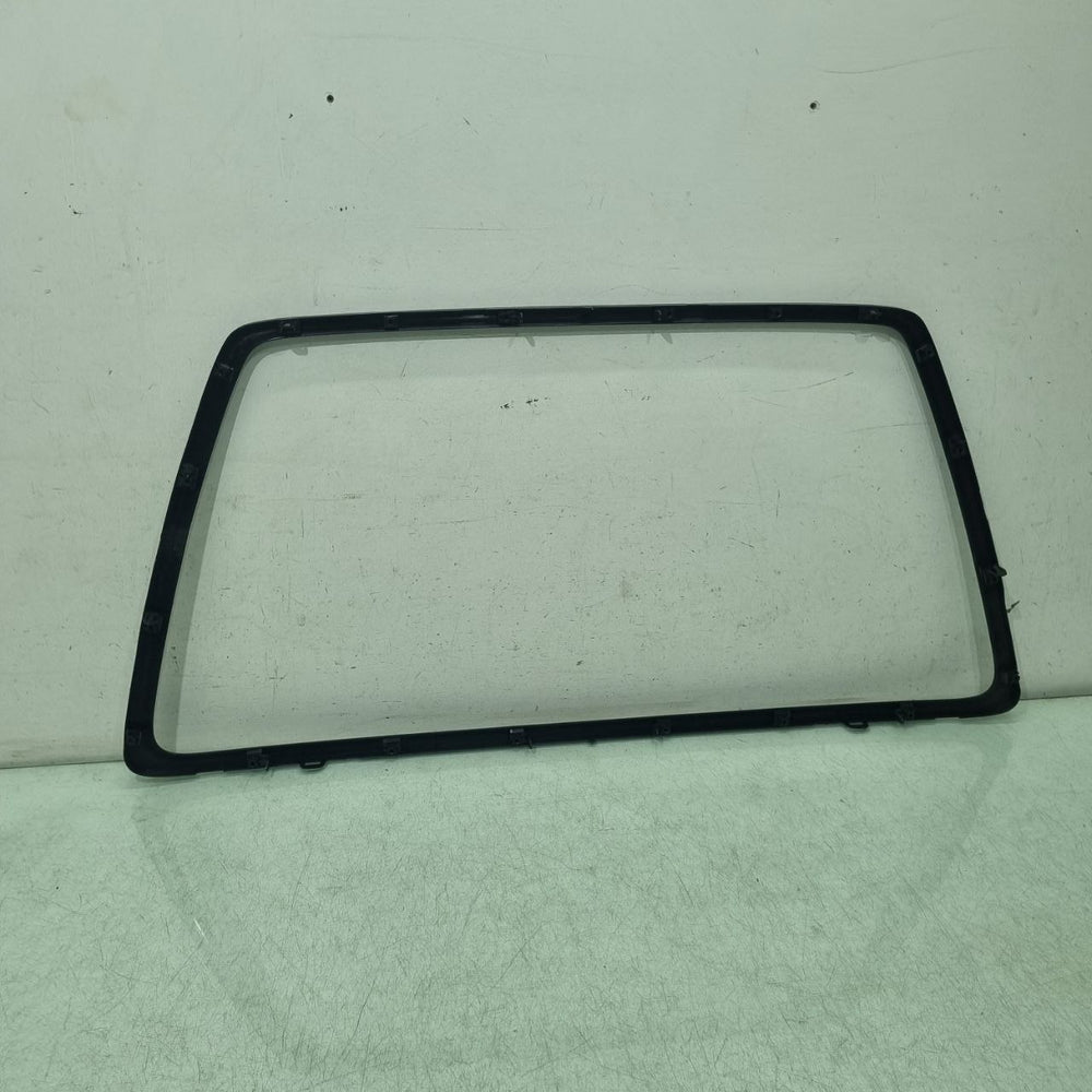 Moldura Grade Diant Mitsubishi ASX 2010/2016 Usada