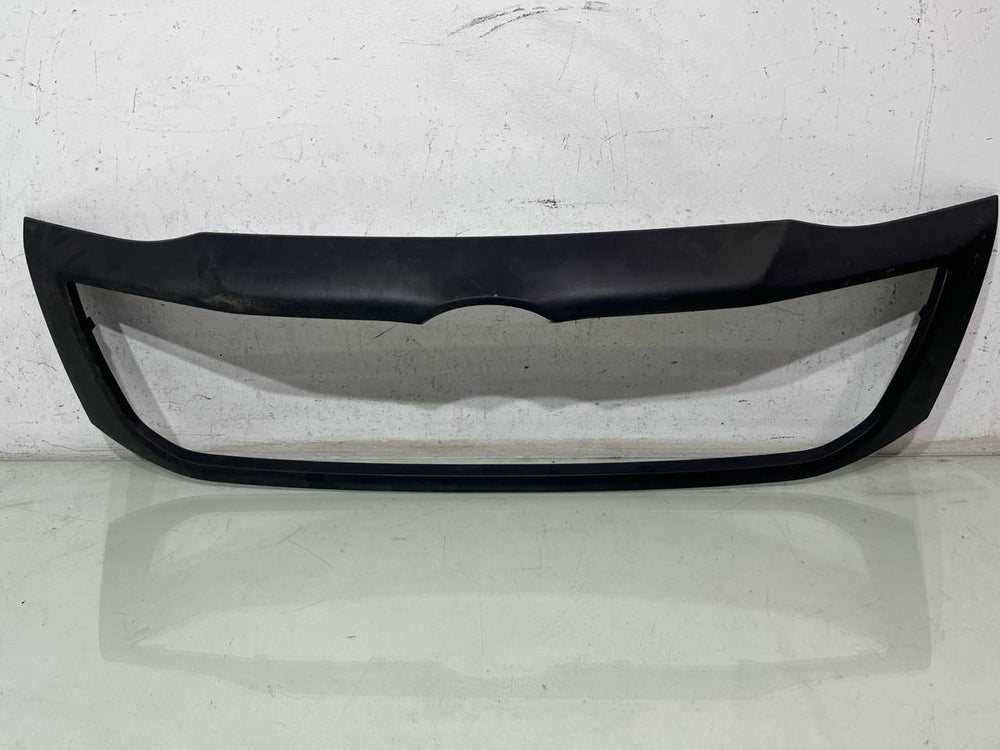 Moldura Grade Radiador Toyota Hilux 2011/2015 Usada