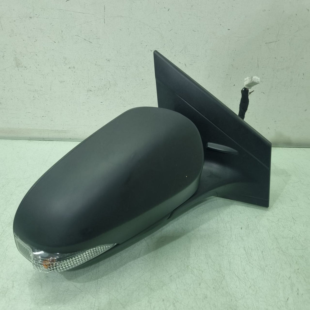 Espelho Retrovisor Esq Toyota Yaris 2019/2023 Usado