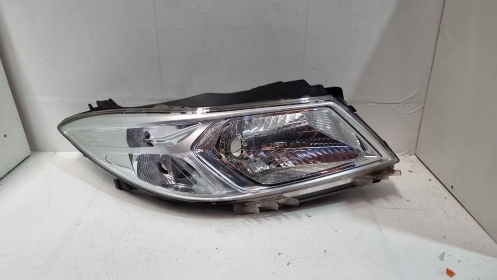 Farol Dianteiro Direito Chevrolet Onix 2015/2017 Usado