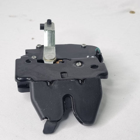 Fechadura Tampa Traseira Nissan Versa 2016/2020 Usado