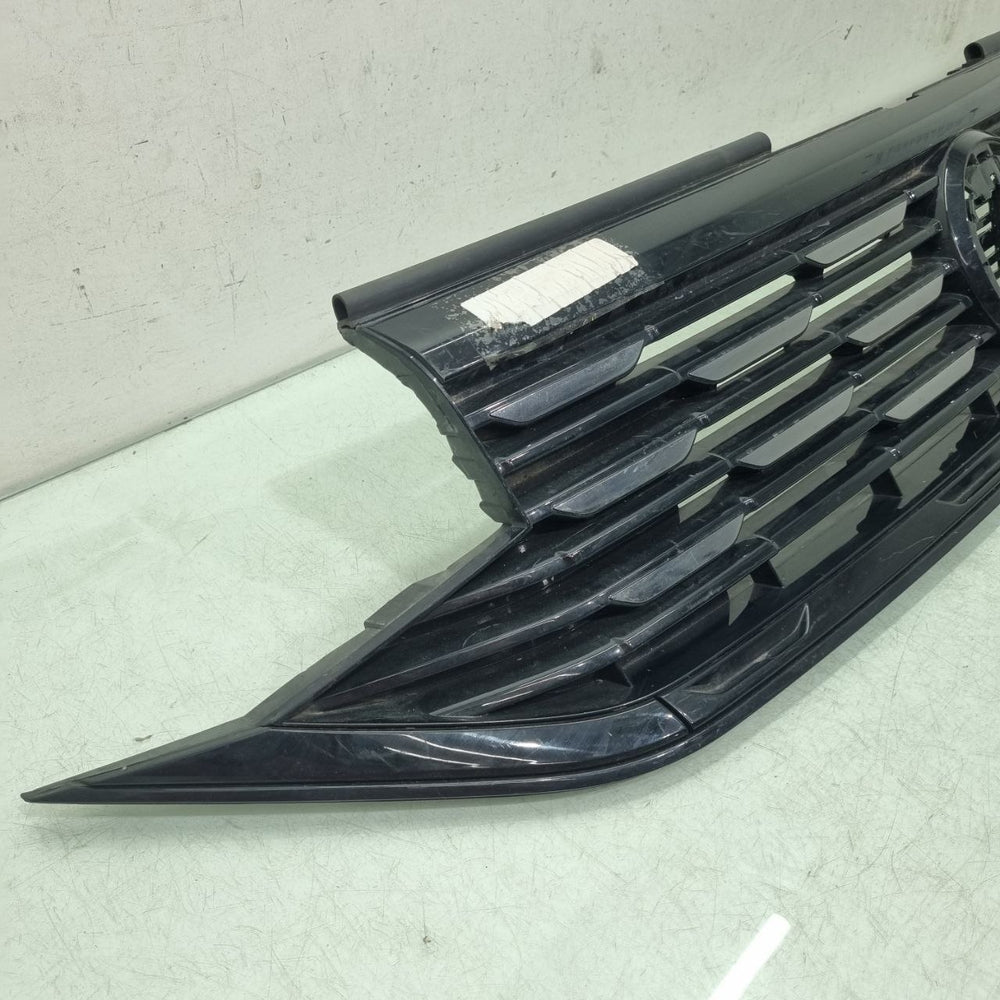 Grade Diant Toyota Camry 2018/2024 Usada