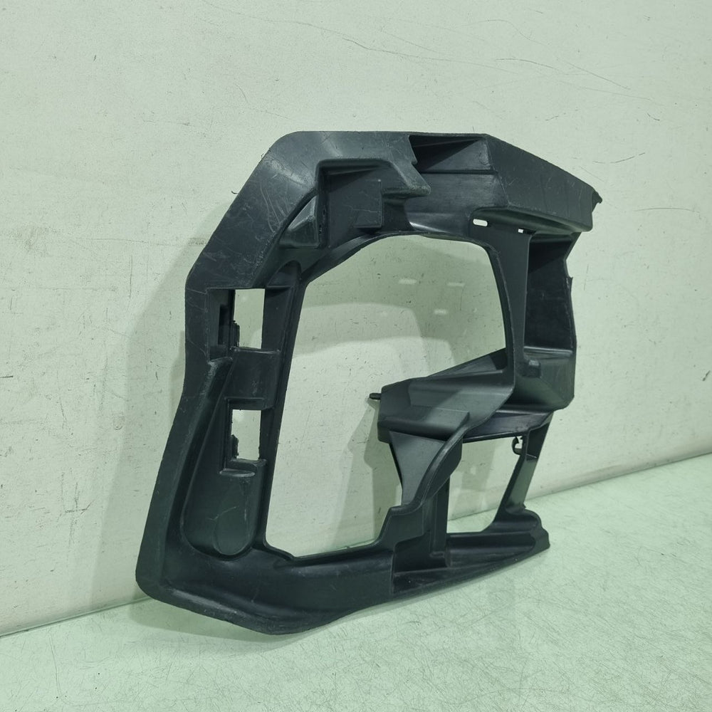 Suporte Farol Esq VW Virtus 2023/2025 Usado