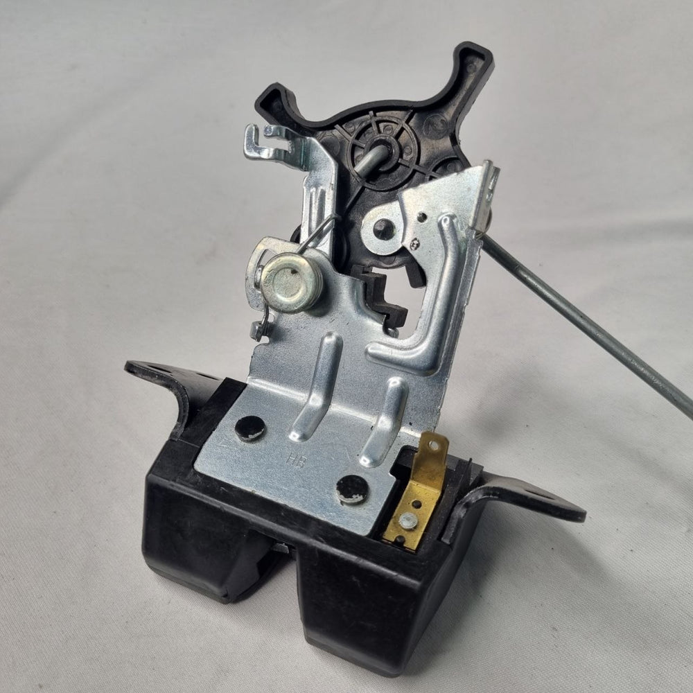 Fechadura Tampa Traseira Hyundai HB20 Hatch 2013/2019 Usado