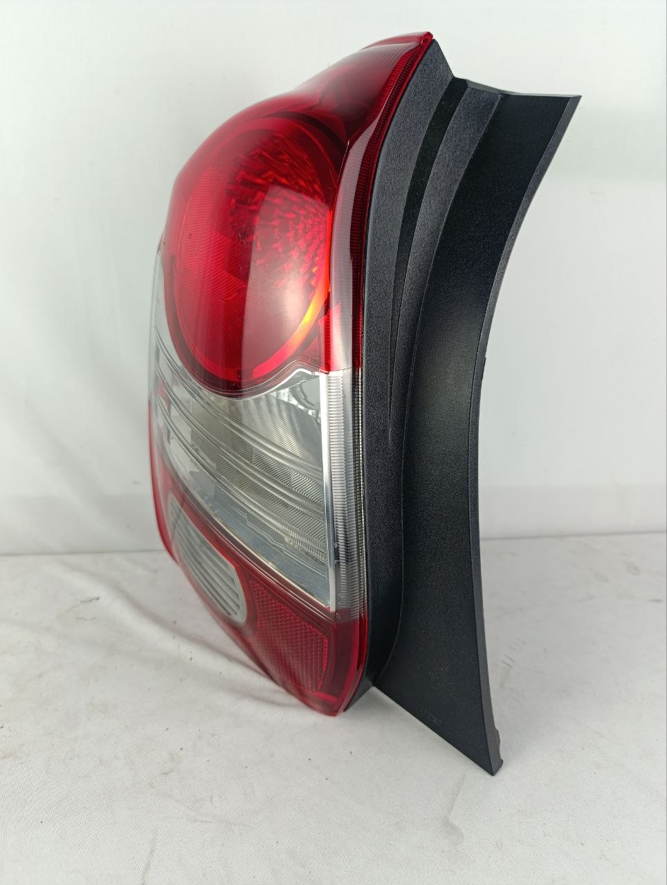 Lanterna Esquerda Toyota Etios Hatch 2012/2018 Fumê Original