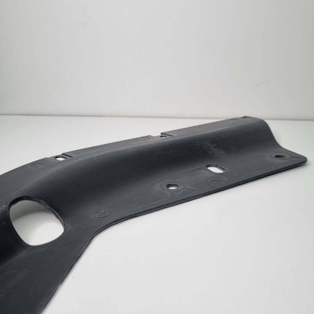 Painel Spoiler Parabarro Dianteiro Direito BMW 320i 2018/2022 Usado