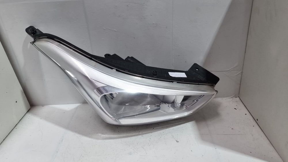 Farol Dianteiro Direito Hyundai Creta 2016/2018 Usado