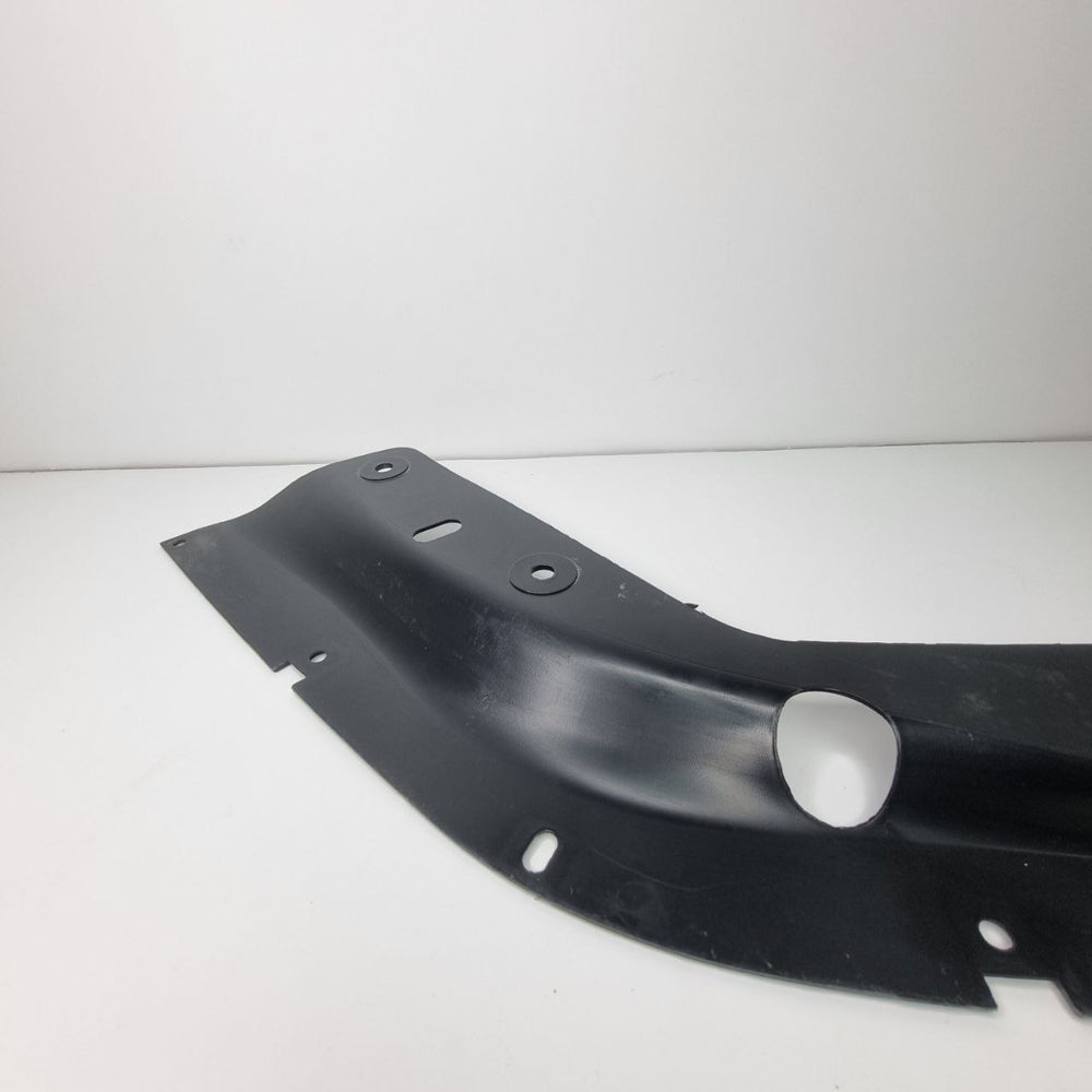 Painel Spoiler Parabarro Dianteiro Direito BMW 320i 2018/2022 Usado