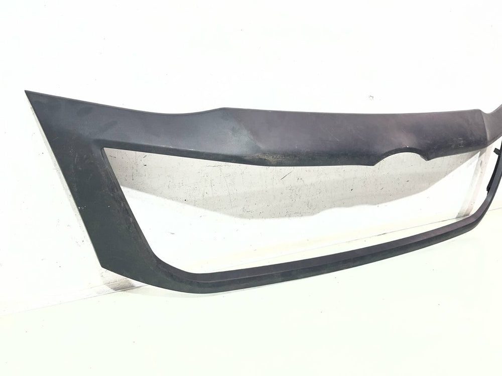 Moldura Grade Radiador Toyota Hilux 2011/2015 Usada