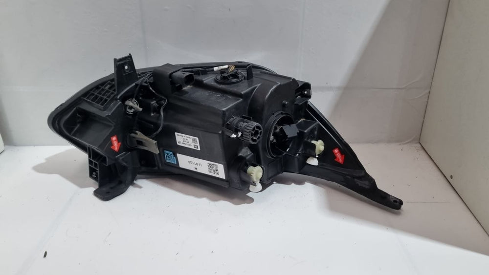 Farol Diant Esq GM Onix 2020/2024 Usado