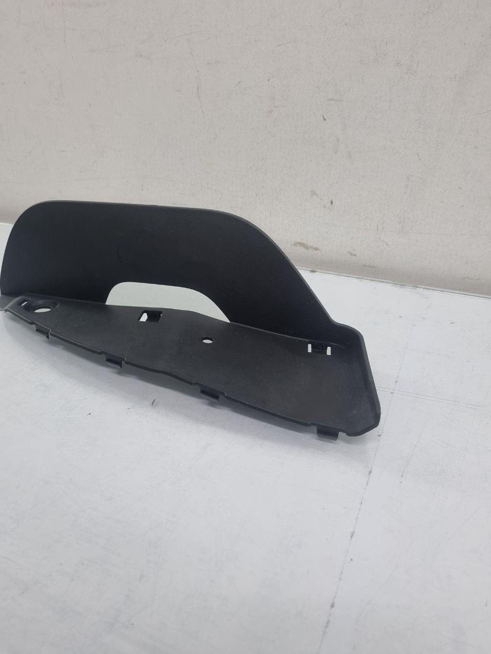 Spoiler Dianteiro Direito Volkswagen Amarok 2017/2021 Novo