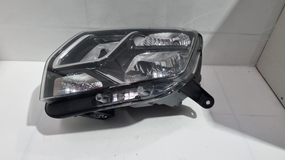 Farol Diant Esq Renault Duster 2016/2020 Usado