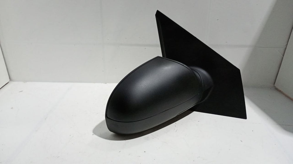 Retrovisor Dir Ford Fiesta 2002/2014 Usado