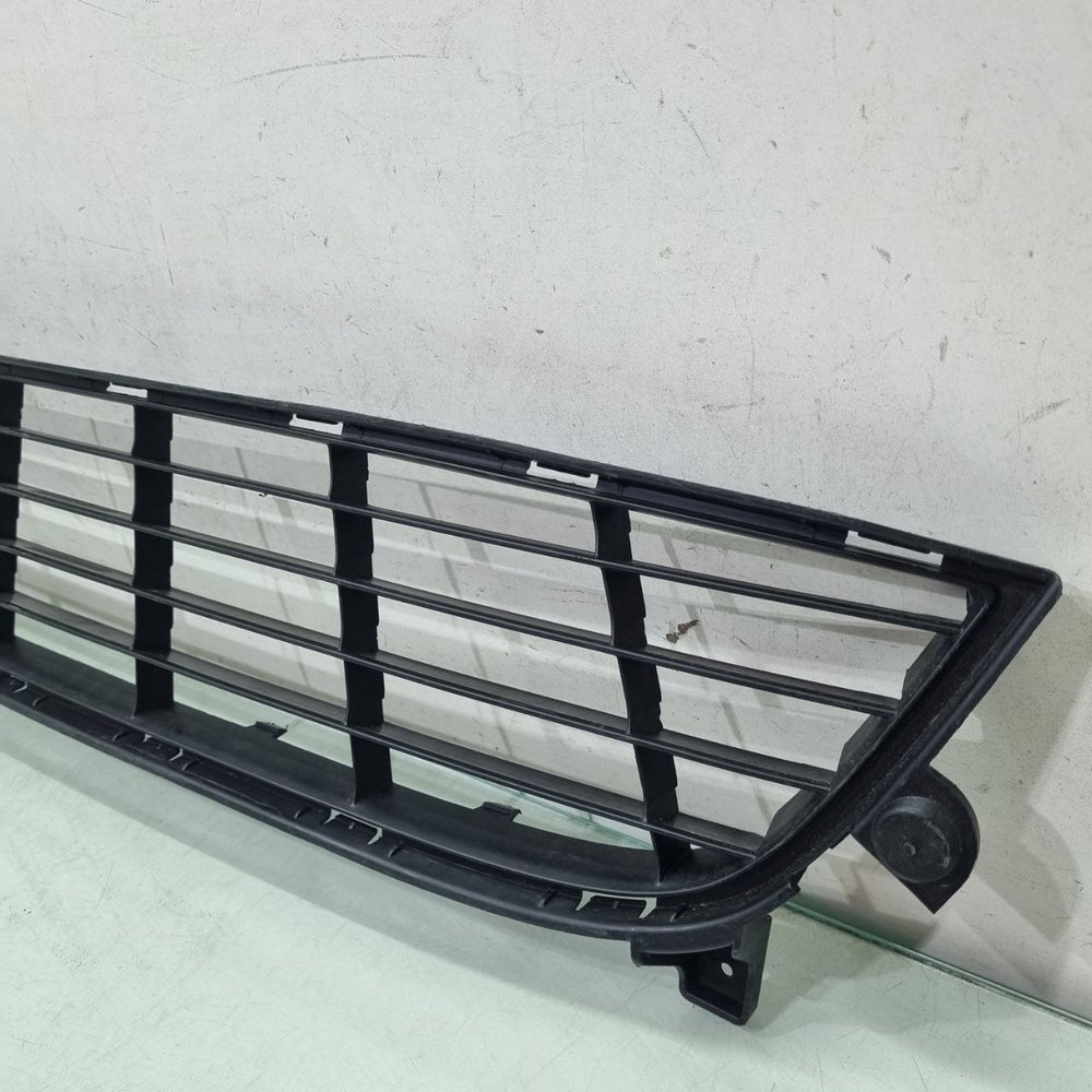 Grade Inf Parachoque Diant Toyota Corolla 2015/2019 Usada
