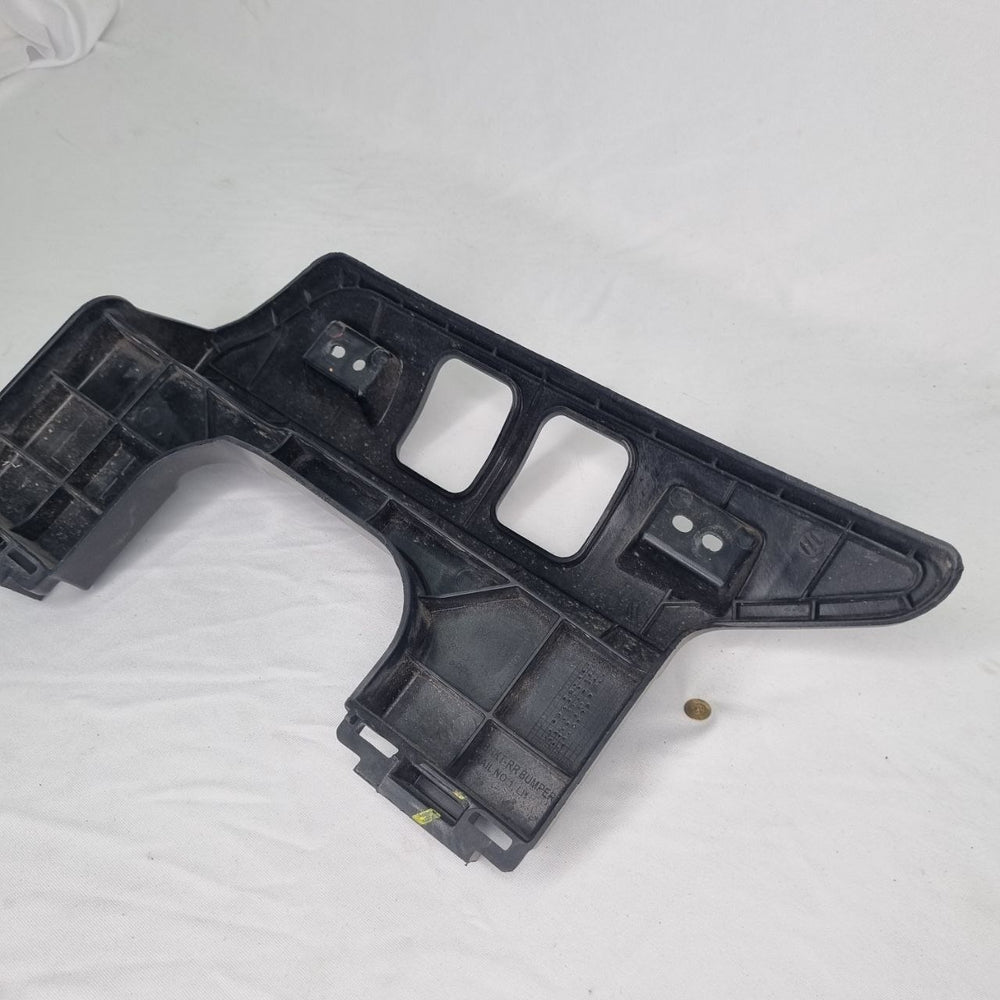 Guia Parachoque Traseiro Esquerdo Hyundai HB20 Hatch 2016/2019 Usado