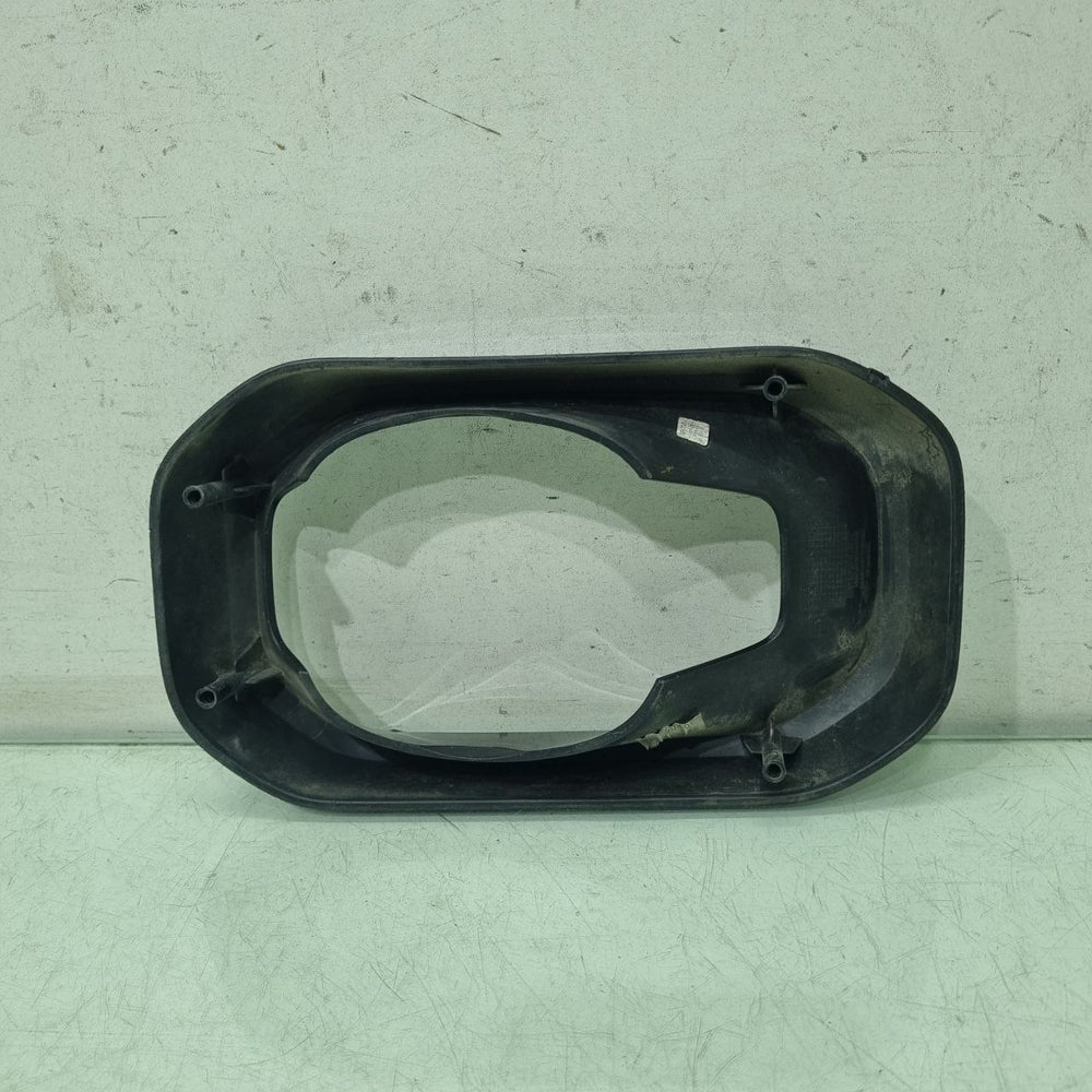 Moldura Luz Esq Renault Duster 2020/2024 Usada