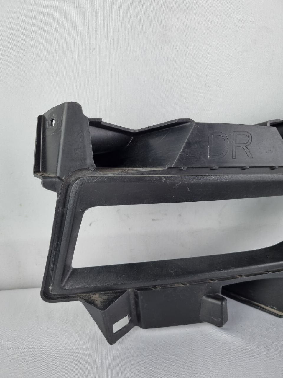 Moldura Farol Milha Direita Nissan Versa 2020/2022 Nova