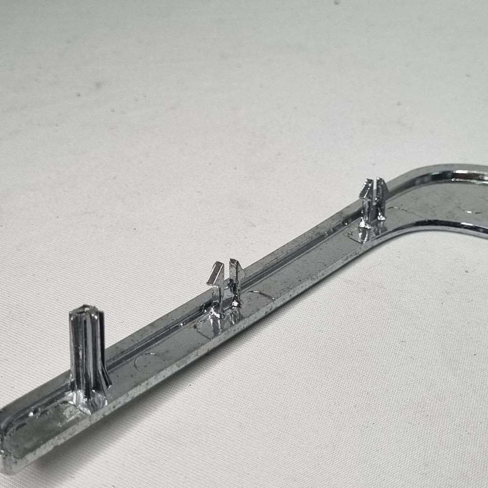 Friso Cromado Grade Dianteira Superior Fiat Palio 2008/2012 Novo