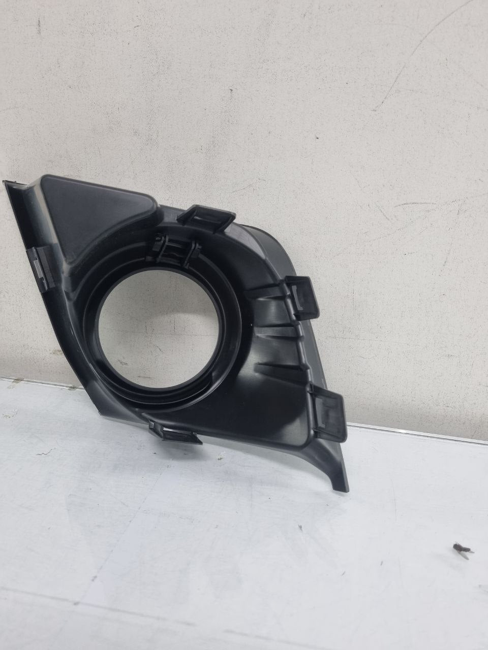 Moldura Farol de Milha Dianteira Esquerda Renault Kwid Outsider 2020/2026 Nova
