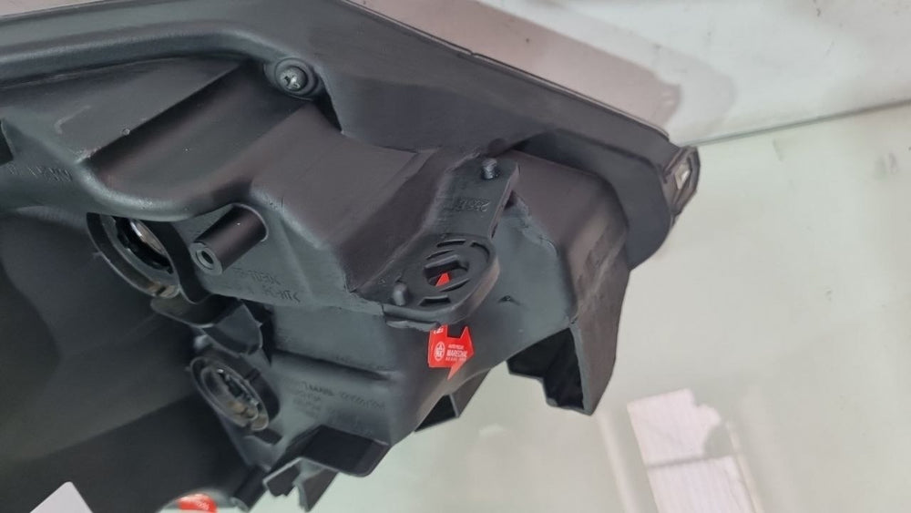 Farol Diant Esq Honda HRV 2016/2019 Usado