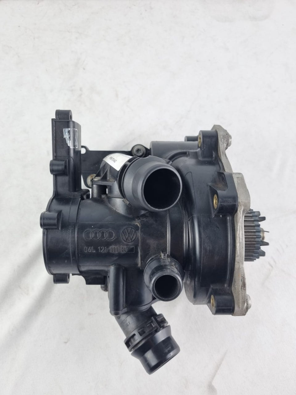 Carcaça Valv Termostática Audi VW 1.8 2.0 TSI Usada