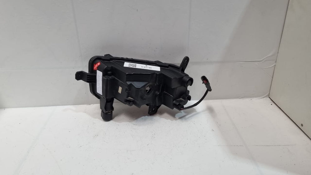 Farol Milha LED Dir VW Polo 2018/2022 Usado