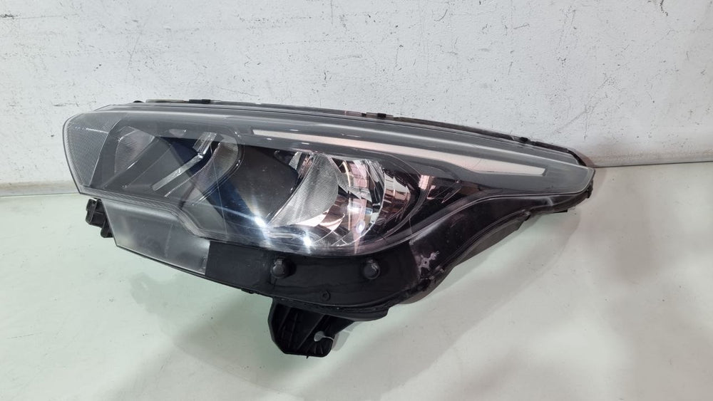 Farol Diant Esq Fiat Argo 2018/2024 Usado