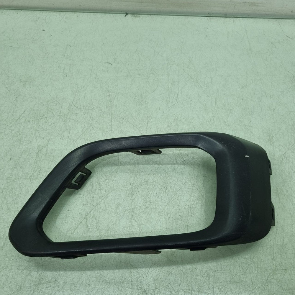 Moldura Farol Milha Dir Jeep Renegade 2023/2026 Usado