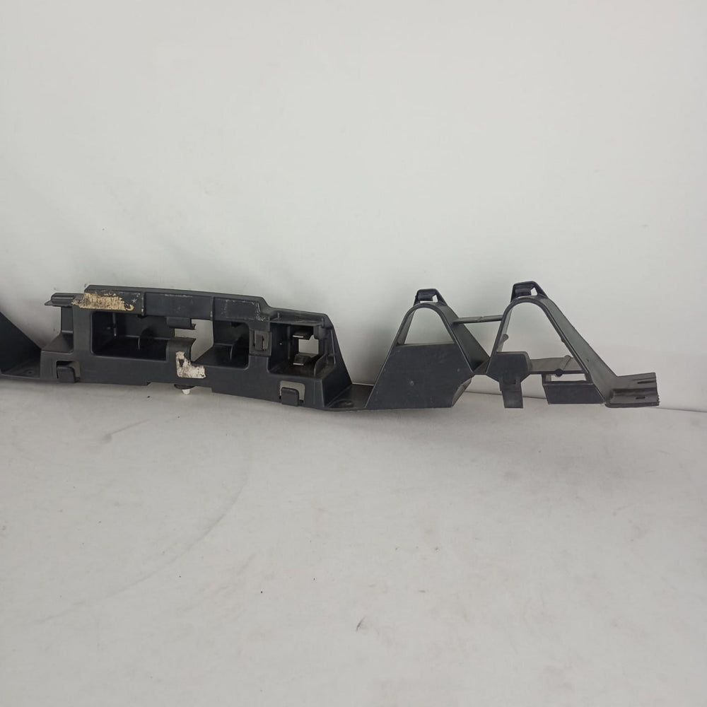 Guia Central Parachoque Traseiro Renault Megane Sedan 2007/2013 Usado