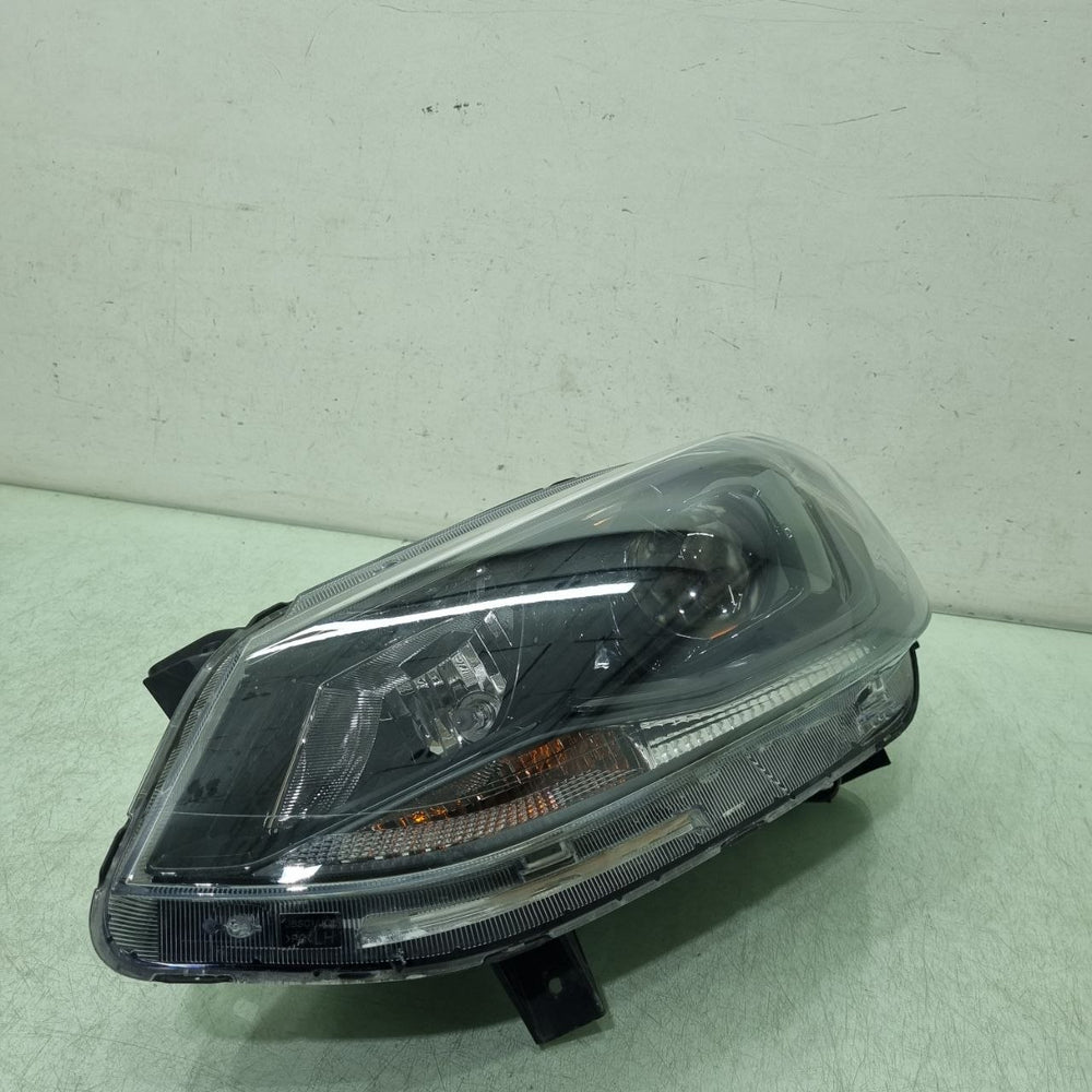 Farol Diant Esq GM Onix Turbo 2020/2024 Usado
