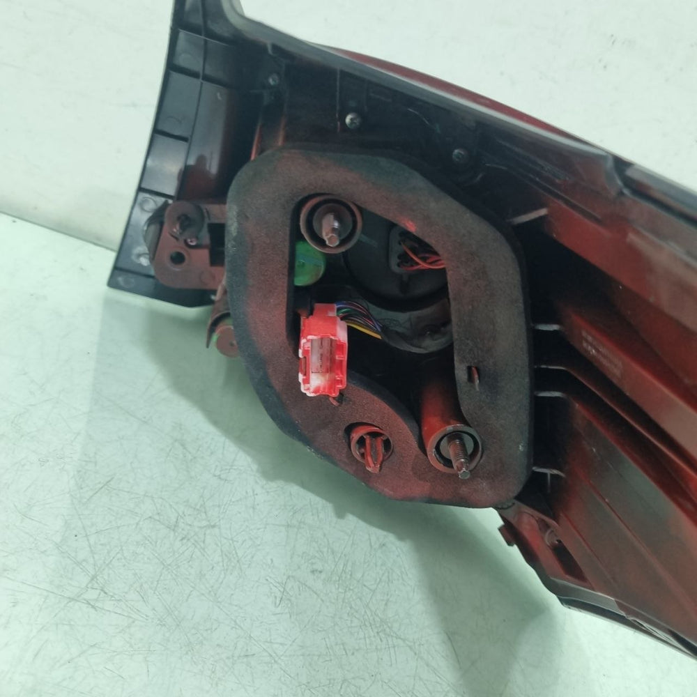 Lanterna Tras Esq Chery Arrizo 6 Pro 2021/2024 Usado