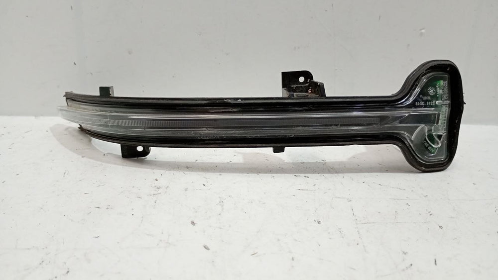 Pisca Seta Retrovisor Direito BMW 320i 330i G20 G28 2019/2023 Usado