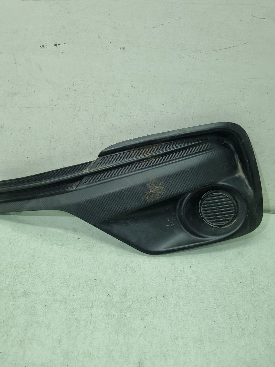 Moldura esquerda Toyota etios 2016/2019 usado
