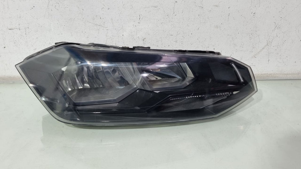 Farol Diant Dir VW Polo 2018/2022 Usado