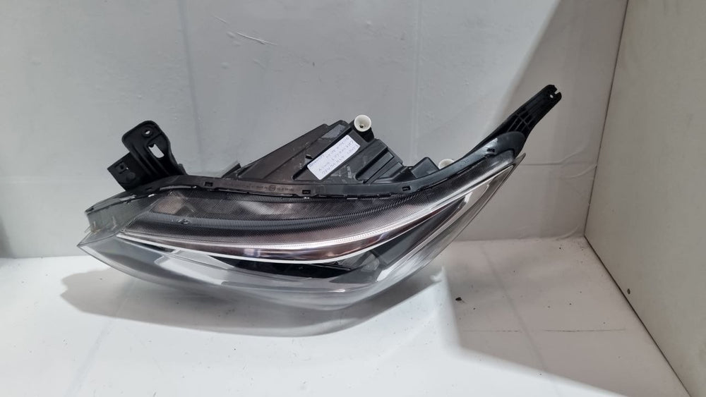 Farol Diant Esq GM Onix 2020/2024 Usado