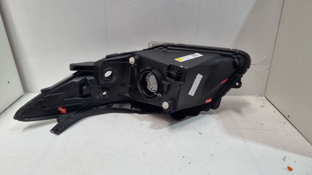 Farol Dianteiro Direito Chevrolet Onix 2015/2017 Usado