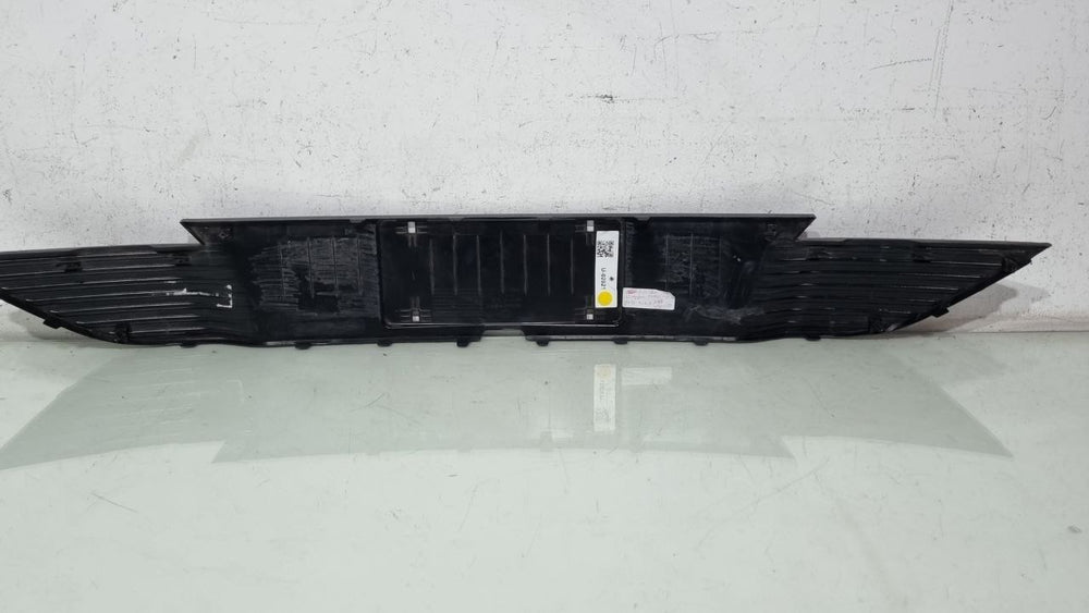 Aplique Parachoque Traseiro Central BYD King 2025/2026 Usado