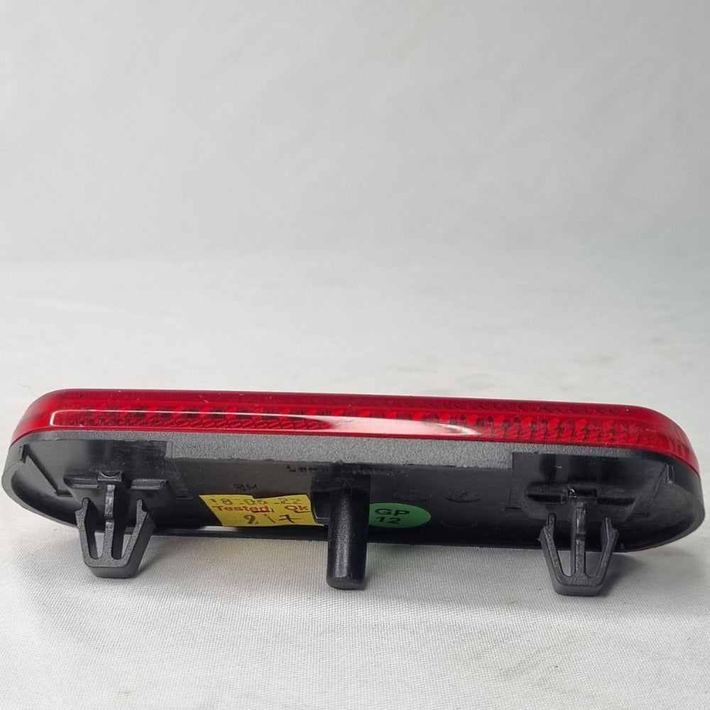 Refletor Para-choque Traseiro Direito Citroën C3 2022/2025 Usado