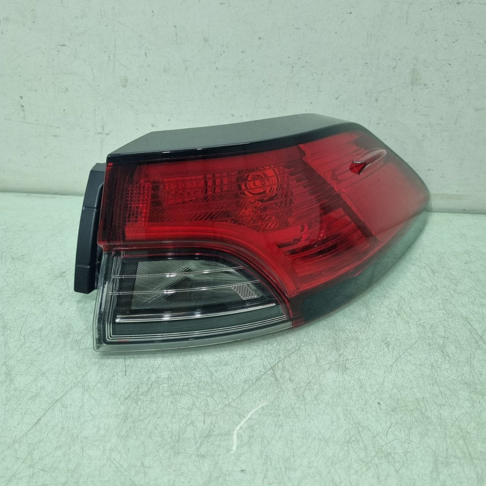 Lanterna Traseira Direita Toyota Corolla Cross 22/25