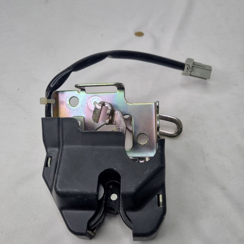 Fechadura Tampa Traseira Honda Civic 2001/2005 Usada